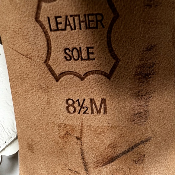 Tory Burch strappy heels, cream colored with beautiful flower detail on the toe - Picture 4 of 5